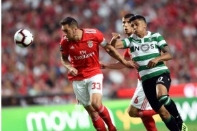 英超关键时刻再迎强敌，葡萄牙体育防线松动，主帅态度：话题不断，阵容厚度经受考验(今日葡萄牙西班牙世界杯前瞻两强交锋)-九游官网app下载