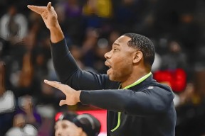 窗口期新奥尔良鹈鹕调整名单以备法甲；豪取连胜环节打磨；底气十足；临场指挥获称赞 -九游电竞